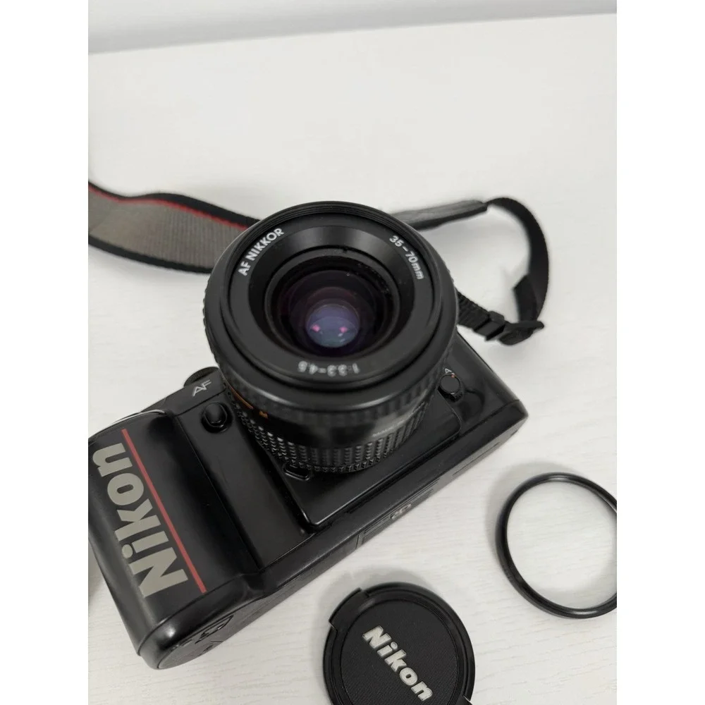 NIKON N5005 35mm SLR FILM CAMERA with AF‎ Nikkor 35-70mm f3.3-4.5 Lens Cap Strap
